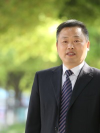bet365手机版下载校长朱卓君