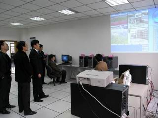 20060414教育部基础教育司副司长李天顺视察bet365手机版下载