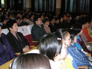 家长过来"捧场"