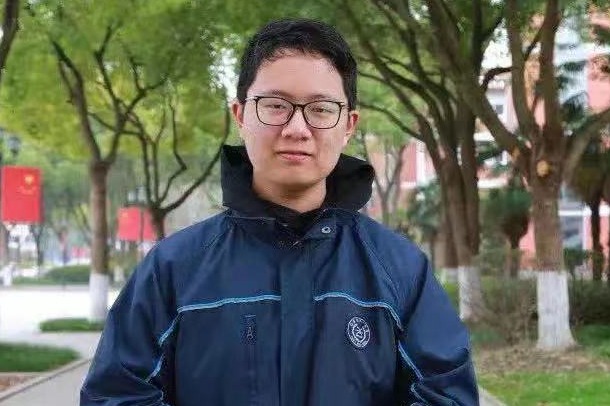 蒋昕童